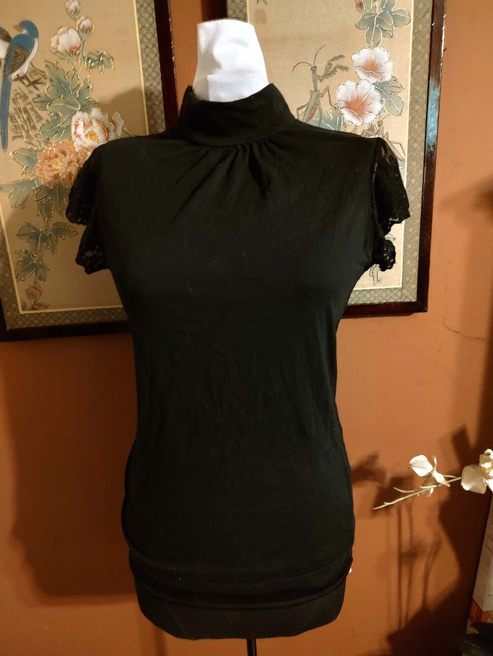 🌹🖤🌹(Reduced) Feminine Y2K Gothic Floral Lace Mesh Flutter Sleeve Top - M